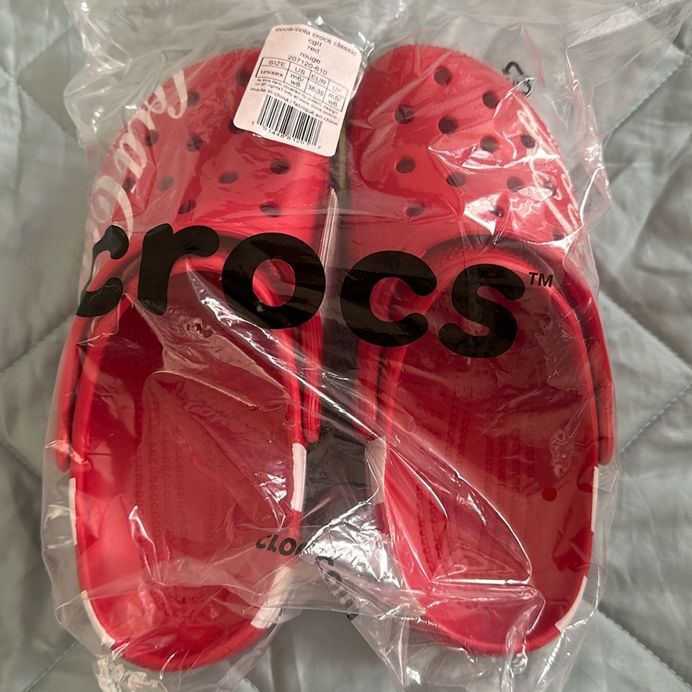 New in bad - Red crocs coca-cola brand